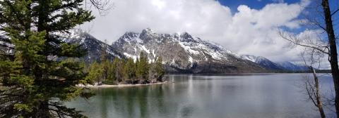 Mountain range behind a lake