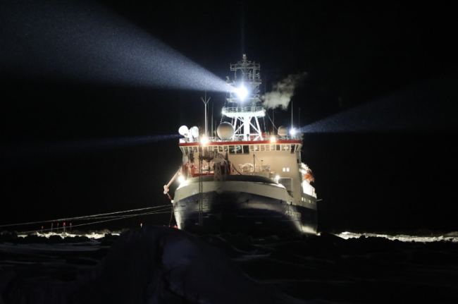 Polarstern at night 